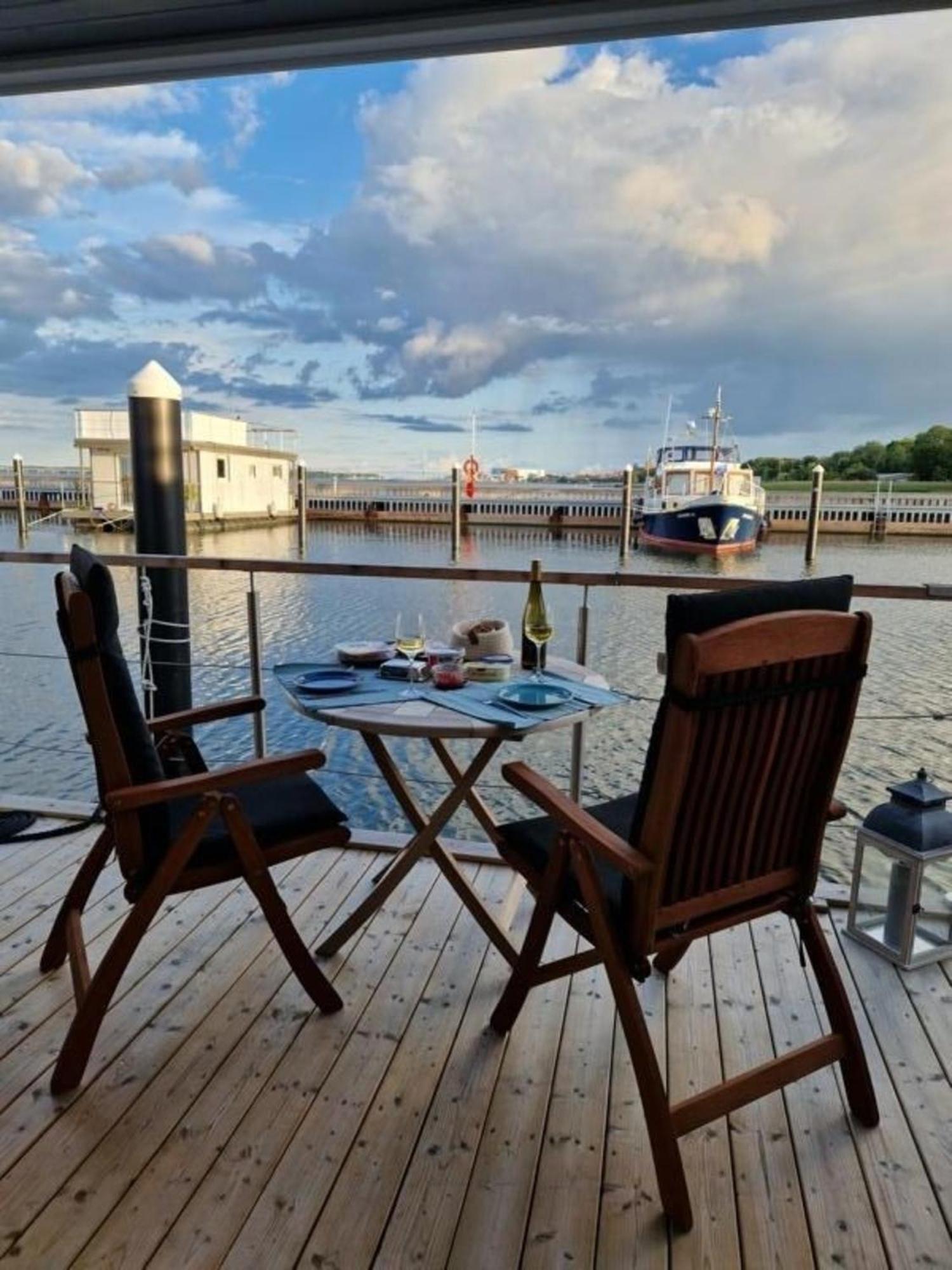 Hausboot Liliput Hotel Stralsund Exterior foto